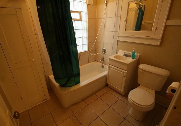 2443 N Bartlett Ave — Photo 4