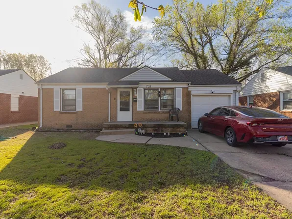 708 S Eastridge Dr, Wichita, KS 67207