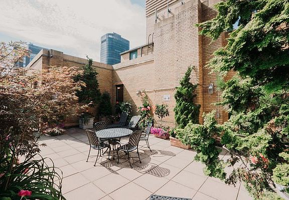 2nd image of 210 E 68th St #8AB
