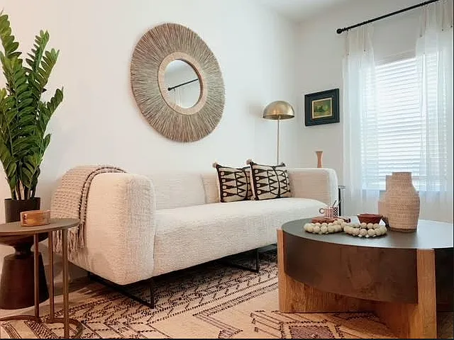 Azalea Bay Apartments — Photo 13