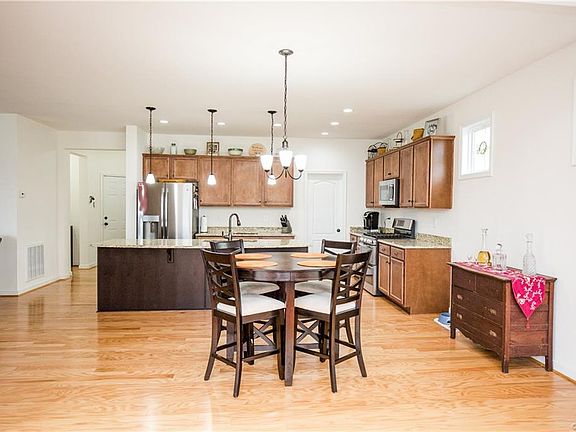 3rd image of 10708 Providence Park Dr