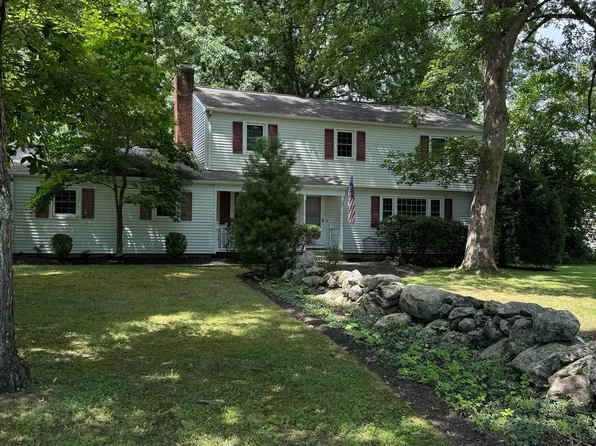 36 Chimney Drive, Bethel, CT 06801