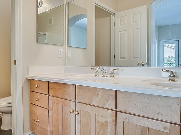 4th image of 5015 E Cheyenne Dr Unit 8