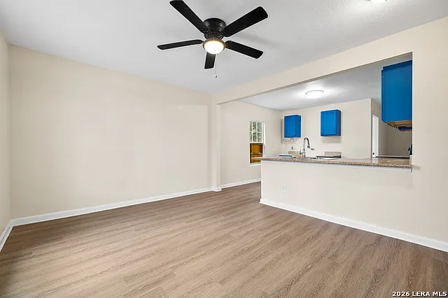 2619 E Houston St — Photo 5