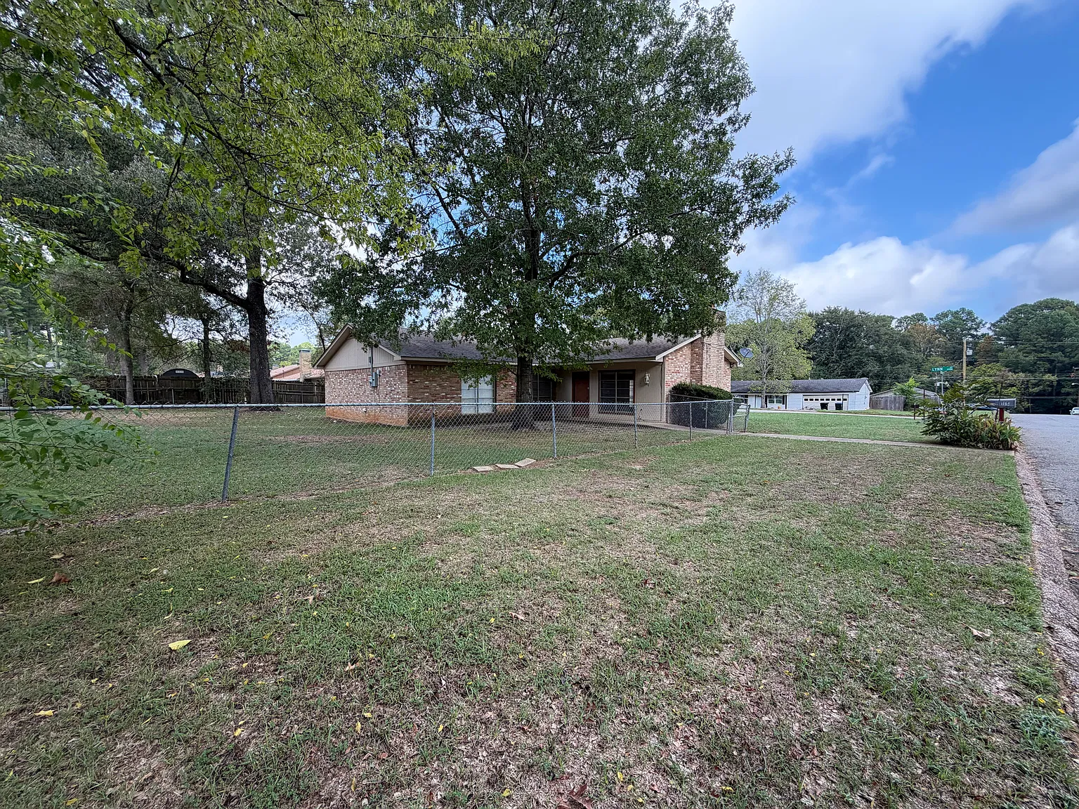 3 bed, 1692 sqft, $1,595 — Photo 3