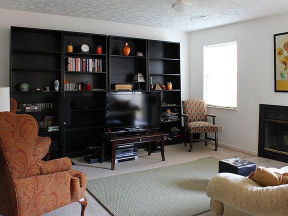 3rd image of 8600 Olde Colony Trl APT 79