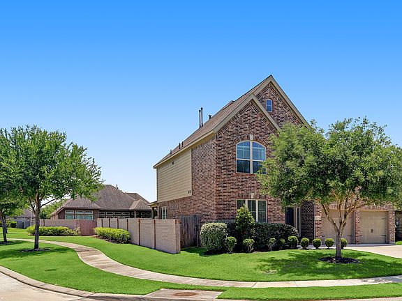 4th image of 2604 Longlake Dr