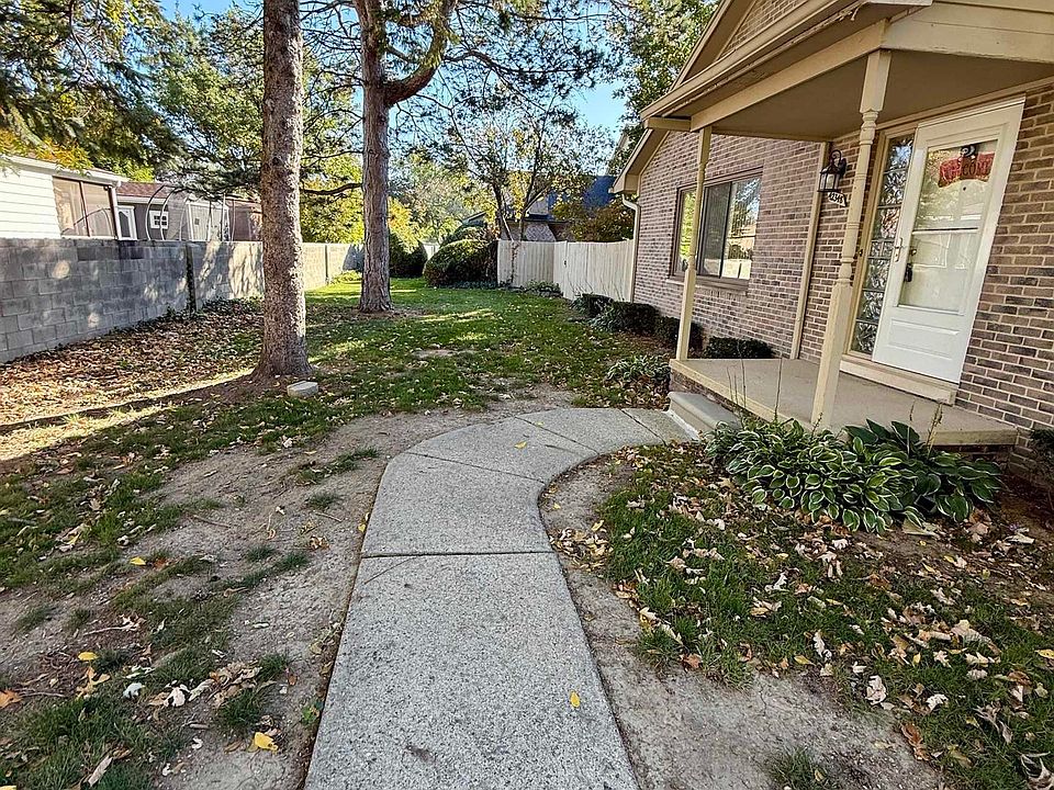 42348 W Leo St, photo 2