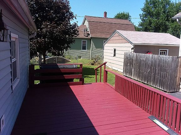 nice deck to party on.