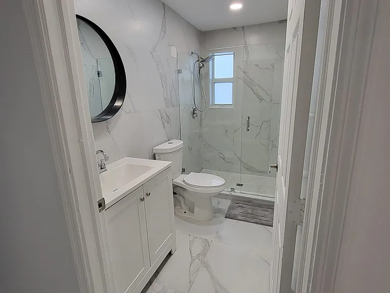 900 SW 31st St — Photo 18