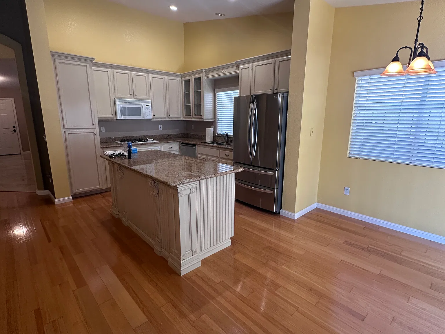 4 bed, 1878 sqft, $3,000 — Photo 4