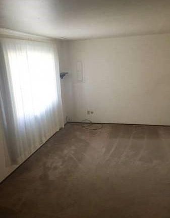 3rd image of 327 Boyce Park Dr