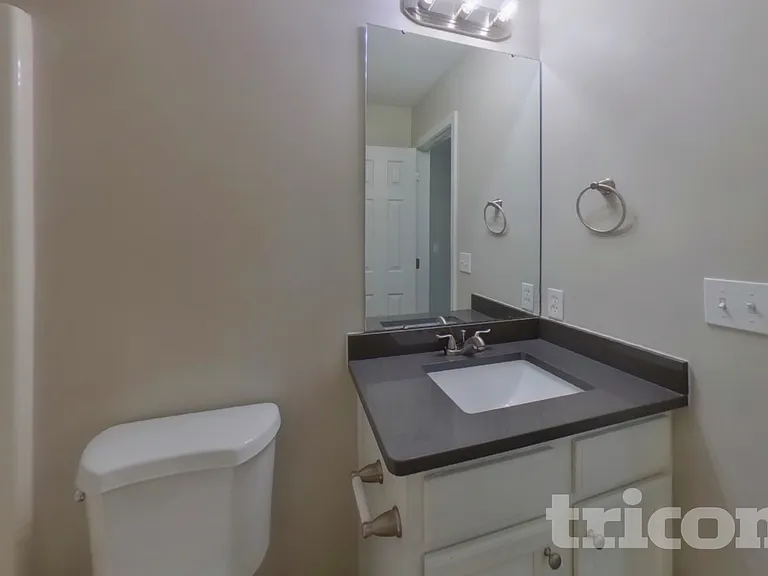1221 Grace Ct — Photo 16