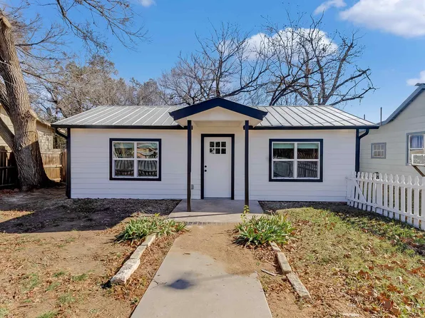 704 Sheffield Avenue, Llano, TX 78643
