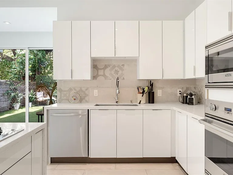 2908 Virginia St #2908 — Photo 10