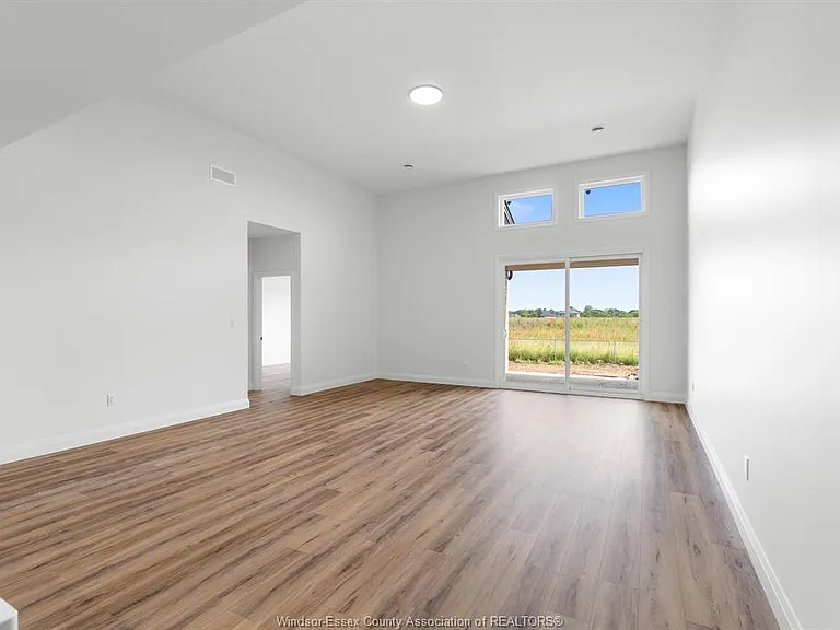 154 McLellan Ave #A — Photo 13