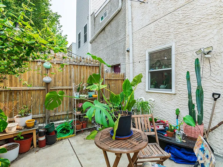 1538 S Opal St — Photo 8