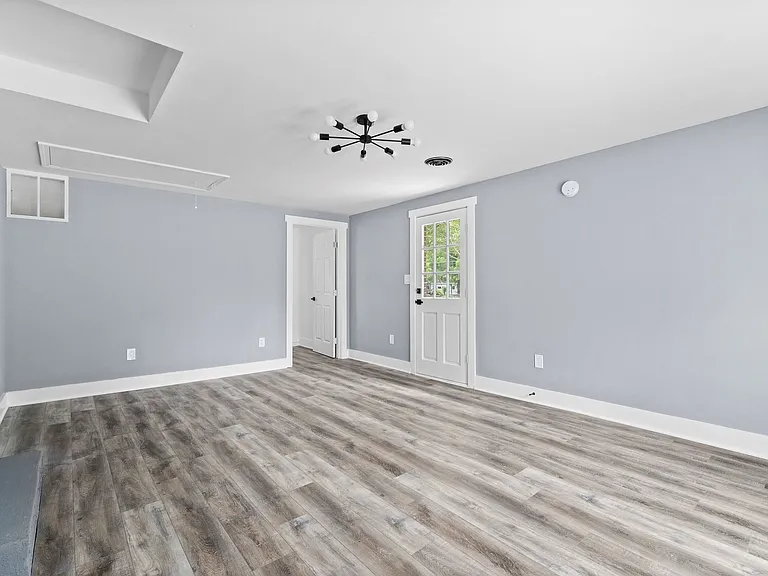 219 Kirby Dr — Photo 23