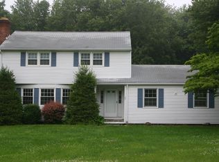 33 Walnut Grove Rd, Ridgefield, CT 06877