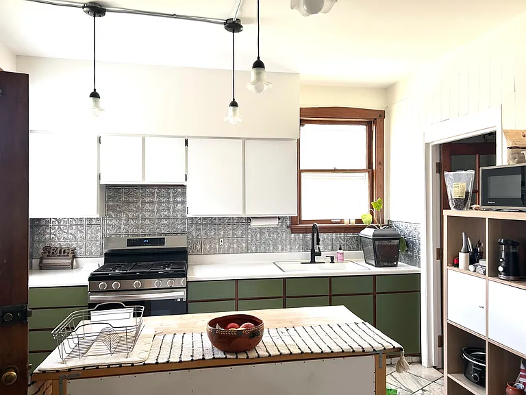 4638 W Altgeld St #1 — Photo 2