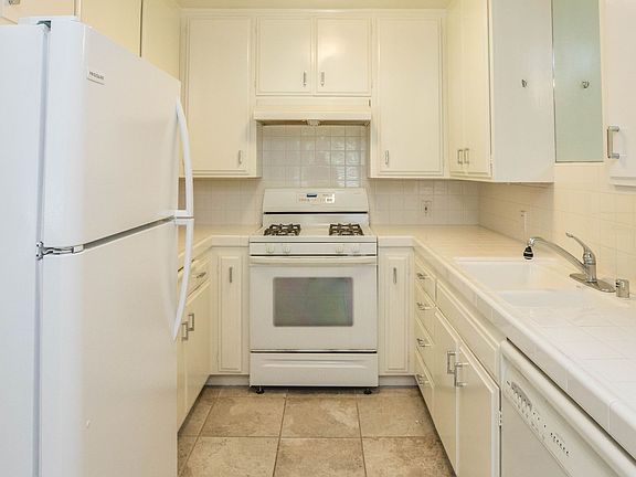 3rd image of 2508 3rd St #2