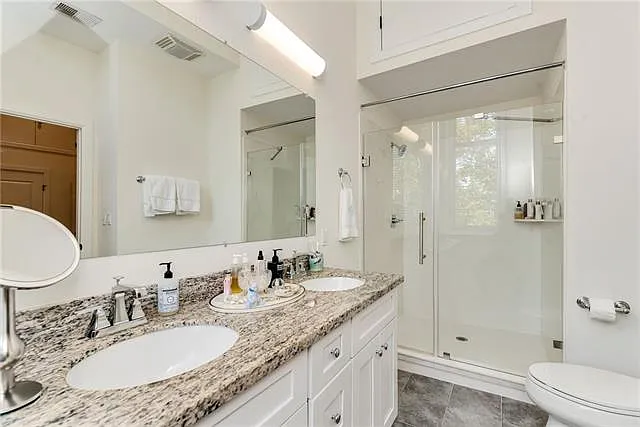 3601 Camp St #302 — Photo 14