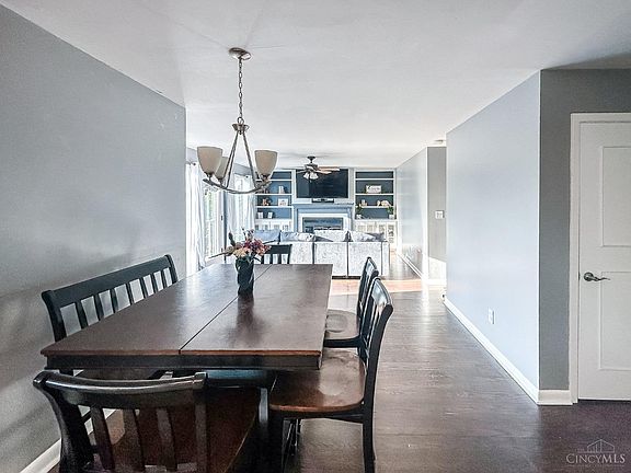 5th image of 8657 Empire Ct