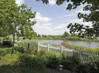 1326 Silver Cir, Bartlett, IL 60103