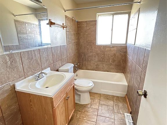 4th image of 10246 Green Valley Dr