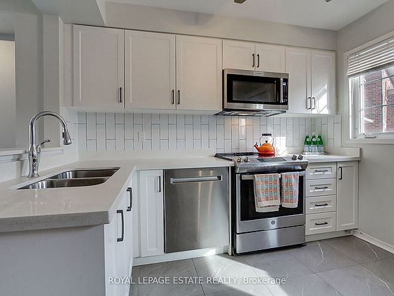 4th image of 2 Hedge End Rd #78