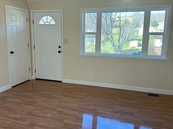 1849 Old Harlan Rd, Jonesville, VA 24263