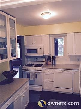 5th image of 152 Hillsdale St