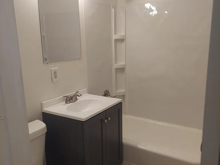 311 Stewart Dr — Photo 5