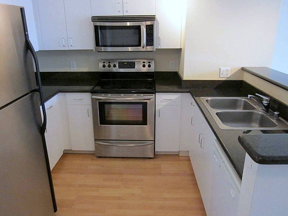 4th image of 8100 Oceanview Ter APT 401