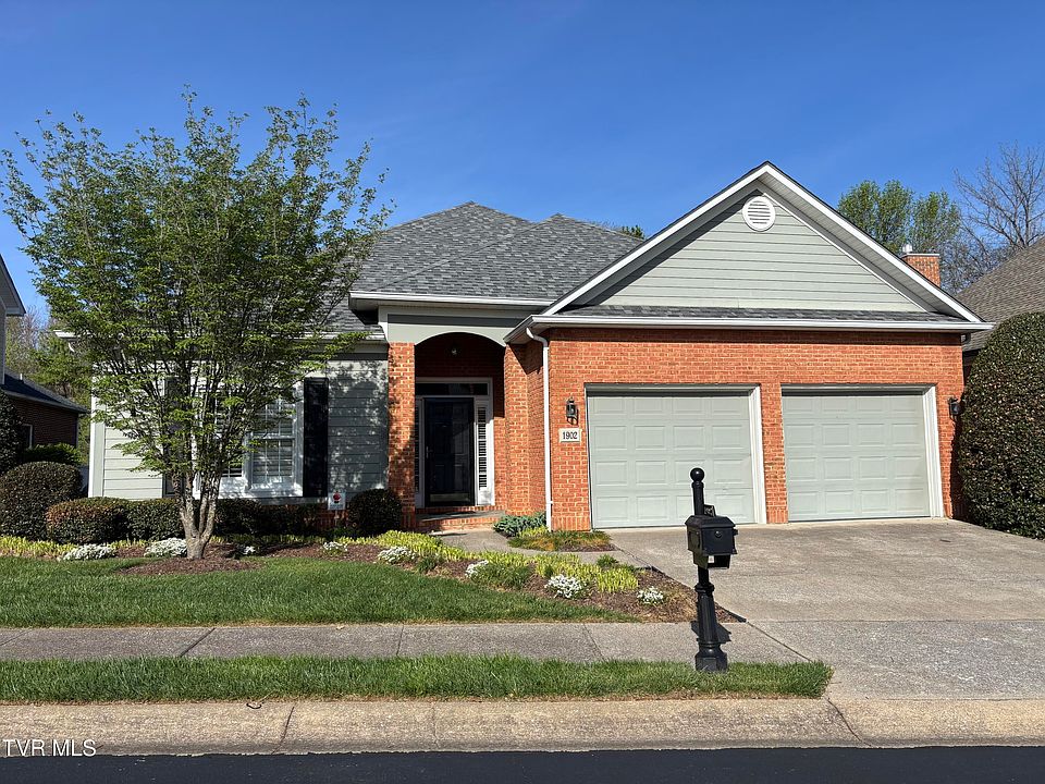 1st image of 1902 Waters Edge Dr