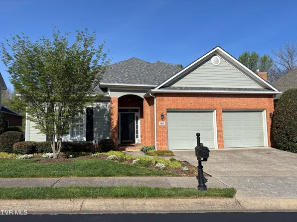 1902 Waters Edge Dr, Johnson City, TN 37604