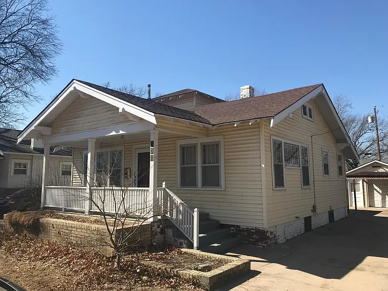 831 N Porter Ave — Photo 10