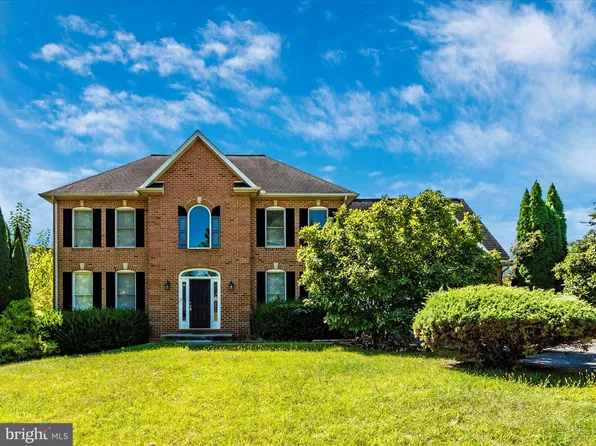 20400 Fox Hunt Ct, Hagerstown, MD 21742