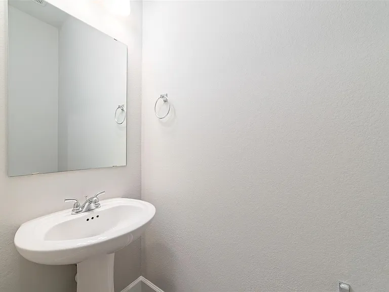 31215 Crescent Hill Dr — Photo 17