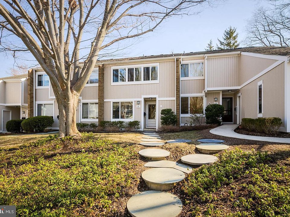 1st image of 17 Gordon Way