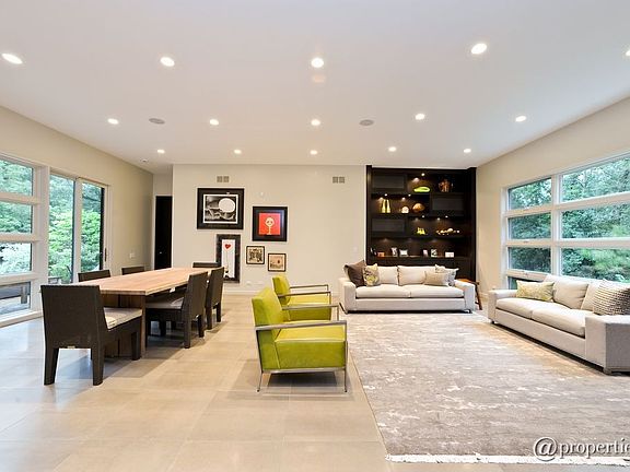 Living Room/Dining Room