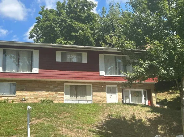 2300 Fairlawn St, Temple Hills, MD 20748