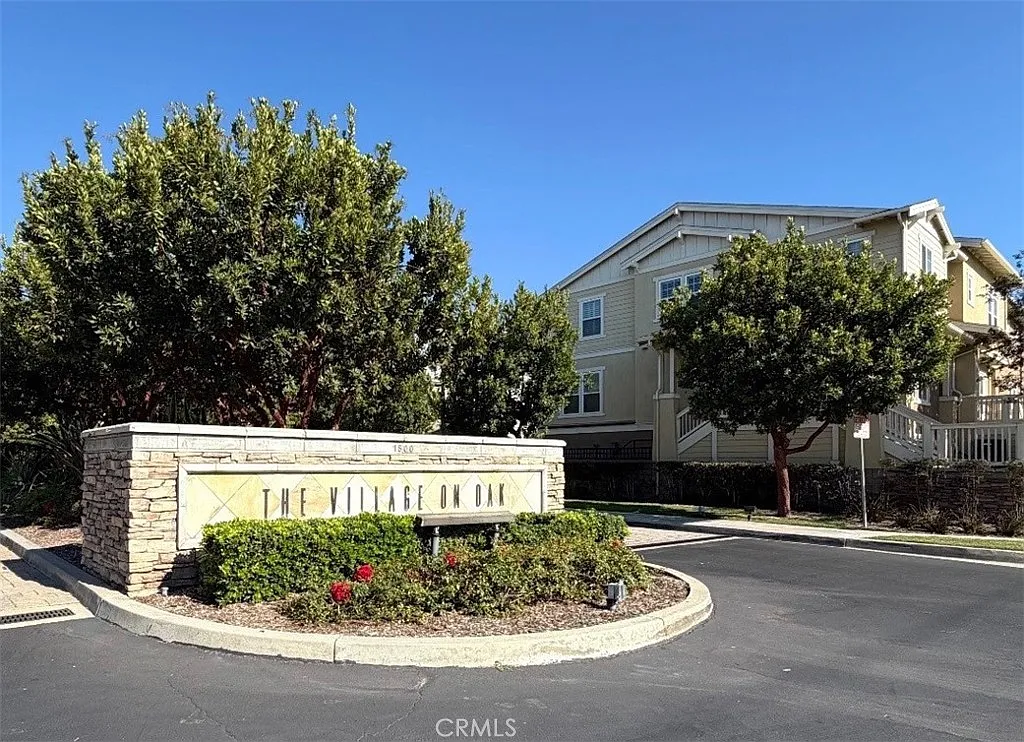 3 bed, 1950 sqft, $4,500 — Photo 1