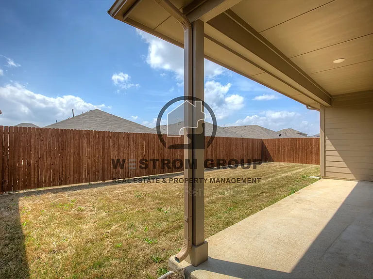 820 Greenford Mnr — Photo 49