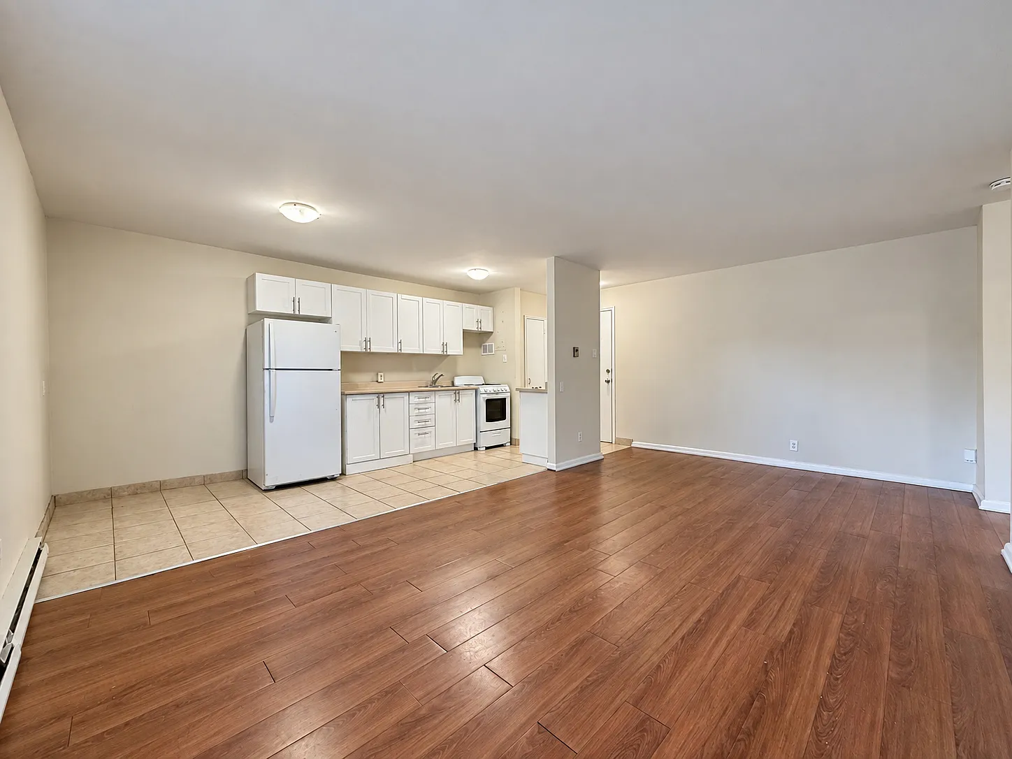 880 Colborne Rd — Photo 3