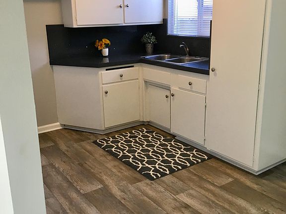 4th image of 4445 W 159th St