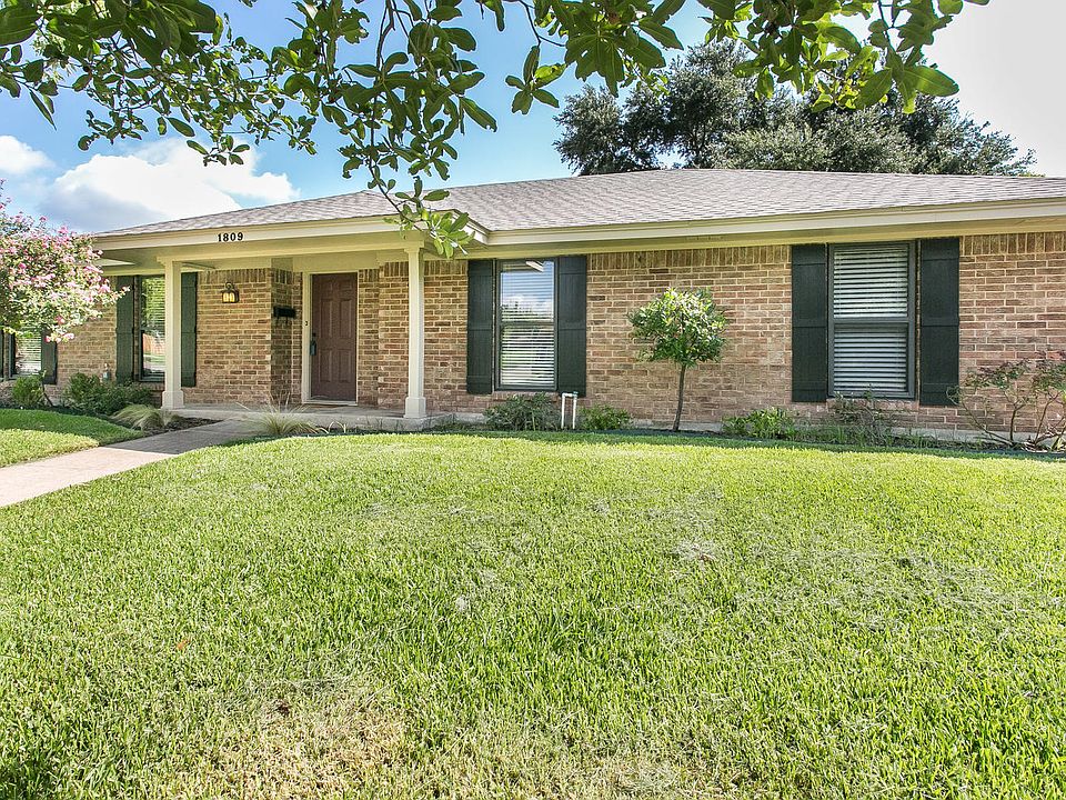 1st image of 1809 Trinity Dr
