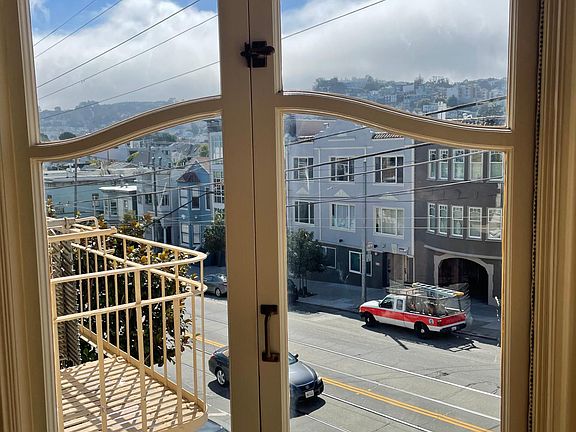 3rd image of 99 Jersey St APT 2