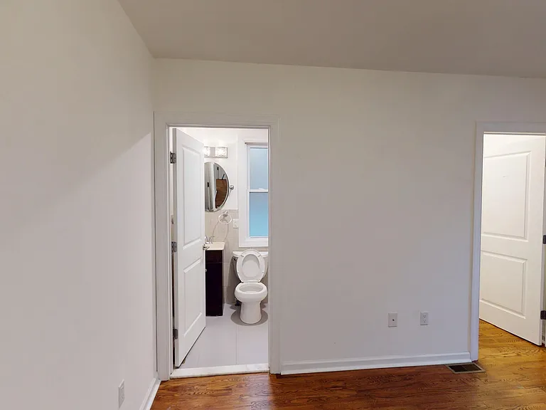 166 Mallory Ave #1 — Photo 3