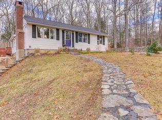 9 Lovers Ln, Killingworth, CT 06419